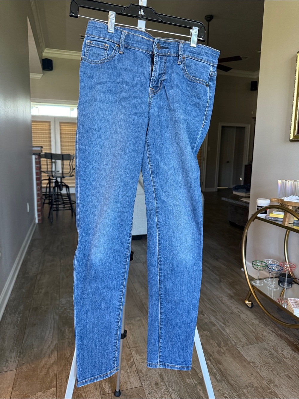 Old Navy Women's Light Blue Super Skinny Mid-Rise Jeans